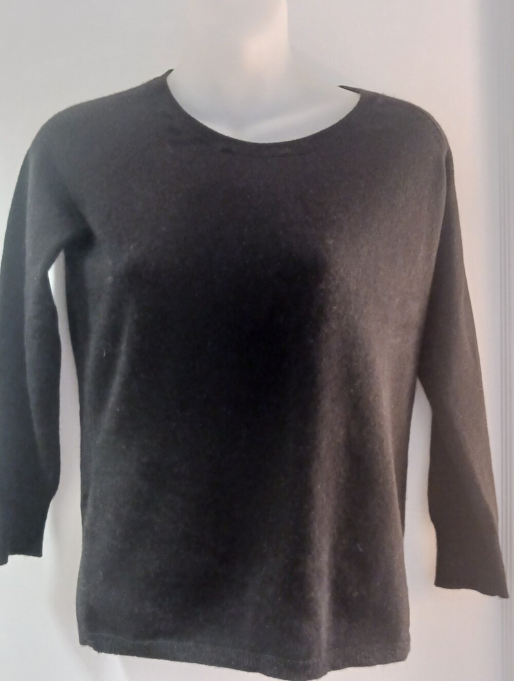 Ann Taylor Black Lightweight Crewneck Sweater